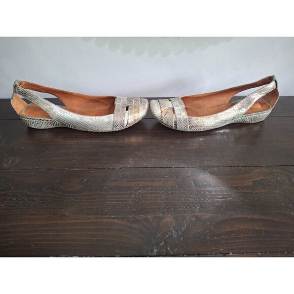 EUC Gentle Souls "Its So Fun" Meatllic Snakeprint Leather Flat Sandal/Sz. 8M - Picture 4 of 10